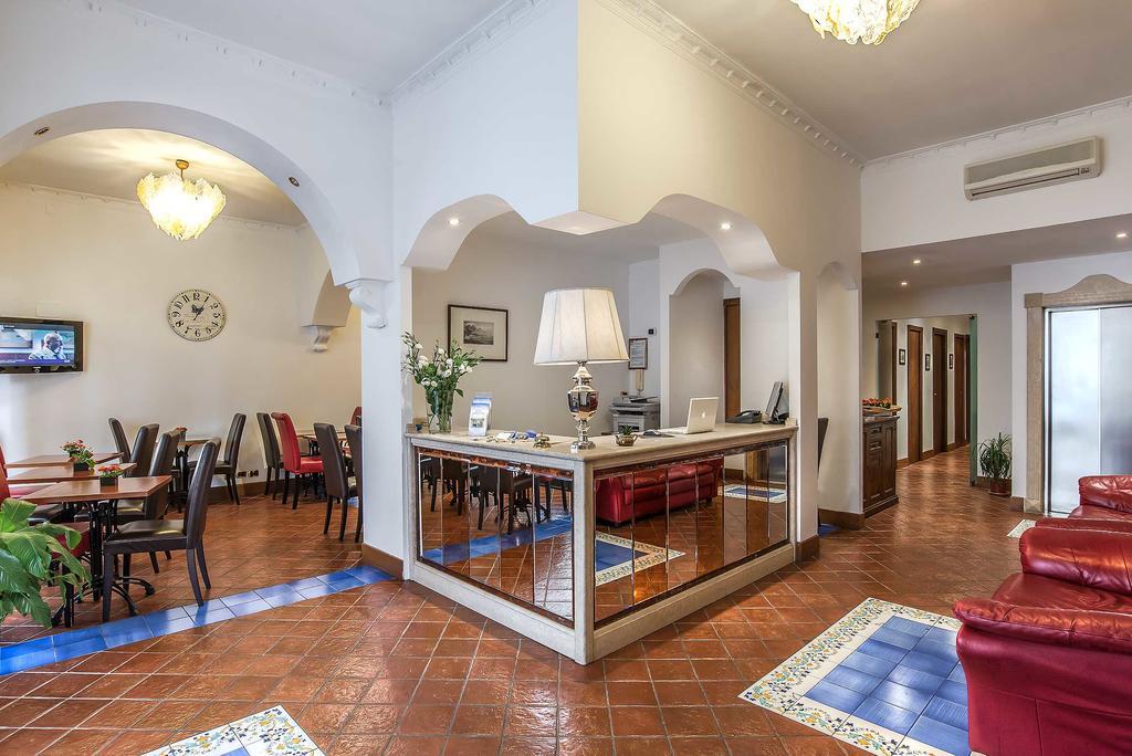 Hotel Caracciolo Rome Luaran gambar