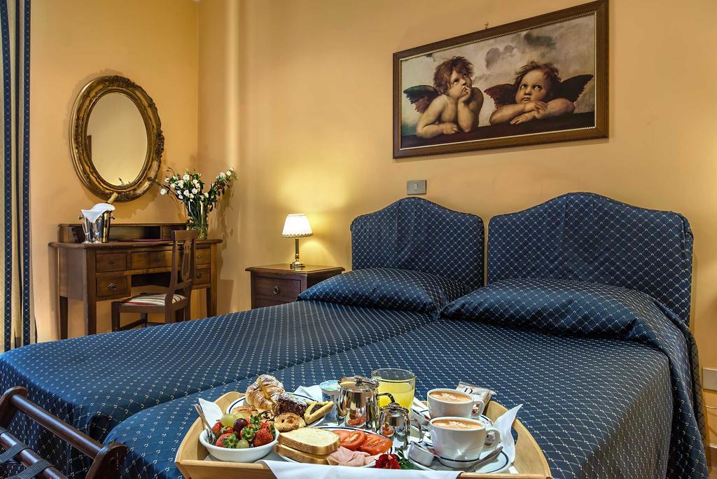 Hotel Caracciolo Rome Luaran gambar