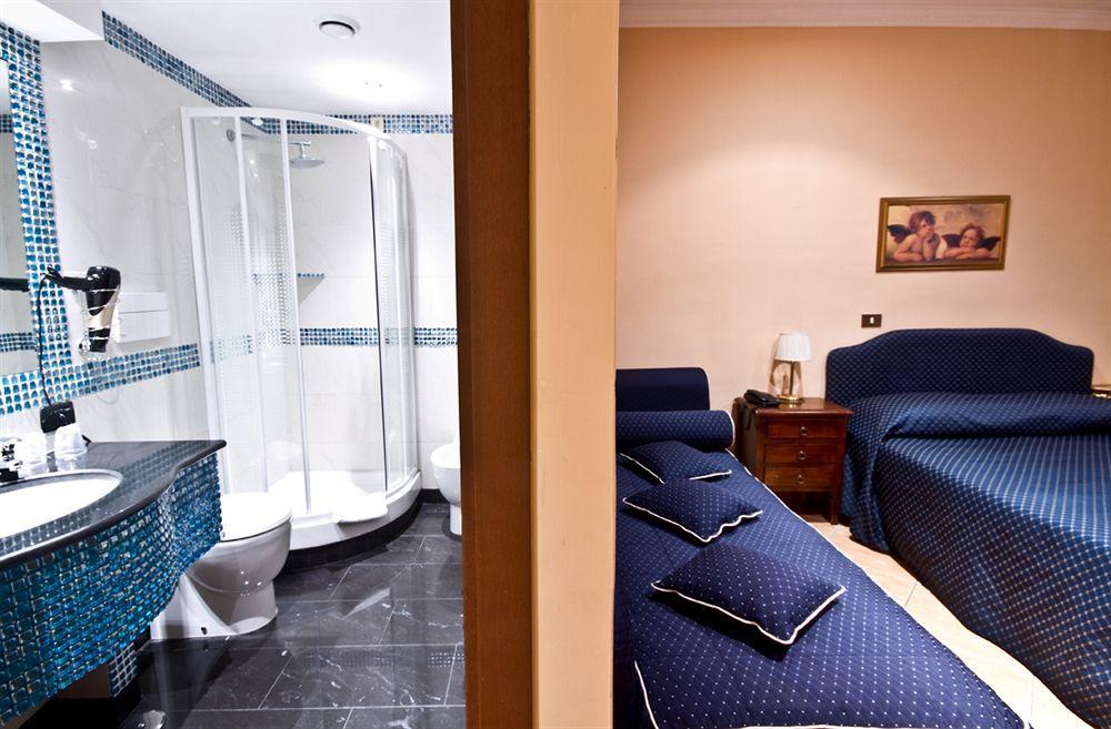 Hotel Caracciolo Rome Luaran gambar