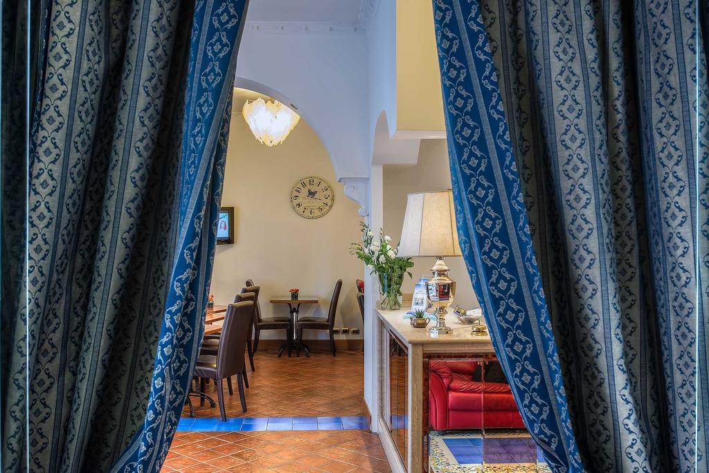 Hotel Caracciolo Rome Luaran gambar