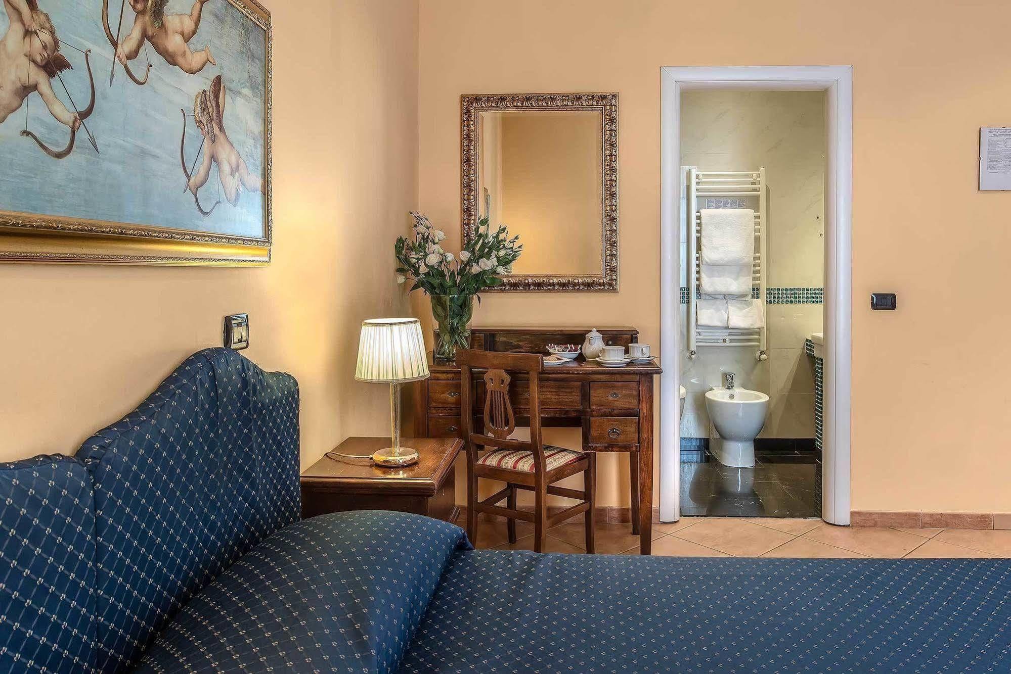 Hotel Caracciolo Rome Luaran gambar